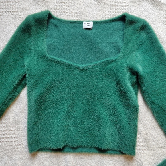 Aritzia Sunday Best Reese Fuzzy Green Cropped  Cardigan - Picture 4 of 11